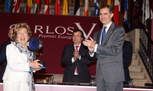 Il_Premio_Carlos _V_consegnato_all’ideatrice_italiana_del_programma_Erasmus