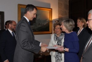 Re Felipe VI con il ministro italiano Stefania Giannini