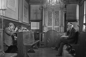 Preghiera del mattino nella sede del gruppo Chabad-Lubavitch © Ferdinando Scianna / Magnum Photos